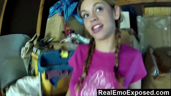 XXX RealEmoExposed - Sicily Being Naughty In the Garage omat videoni