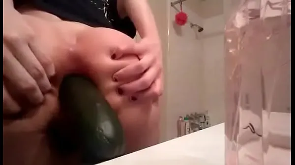 XXX Young blonde gf fists herself and puts a cucumber in ass mých videí