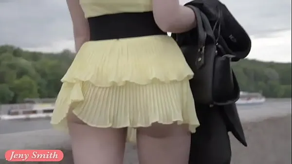XXX Jeny Smith public flasher shares great upskirt views on the streets Video của tôi