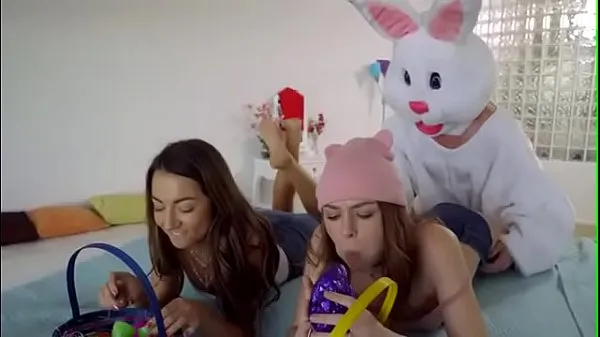 XXX Easter bunny lays eggs inside her мои видео