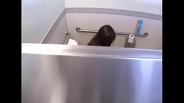 XXX fucking in public bathroom omat videoni