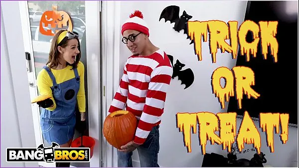 XXX BANGBROS - Trick Or Treat, Smell Evelin Stone's Feet. Bruno Gives Her Something Good To Eat moje videá