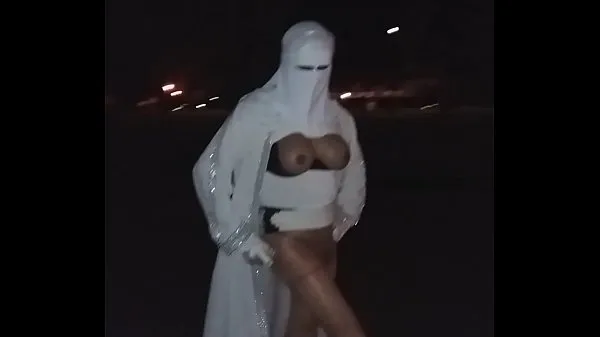 XXX big boobs muslima in niqab in the street 내 동영상