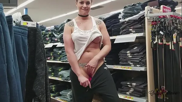 XXX Walmart Public Nudity MILF Part 2 Video của tôi
