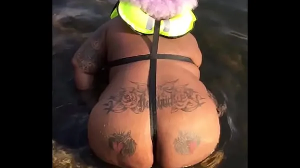 XXX Hazelnut Big Ole Ass In A Big Ass Lake Video saya