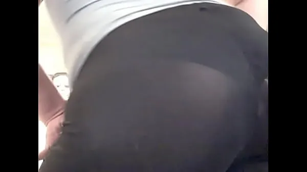 XXX PAWG Shaking Big Ass in Transparent Yoga Pants omat videoni
