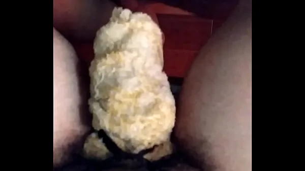 XXX Masturbating with towel and soapy water mine videoer