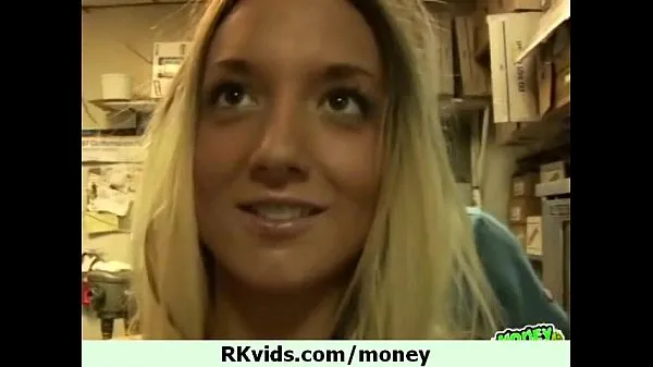 XXX What can do a girl for some cash 21 moje filmy