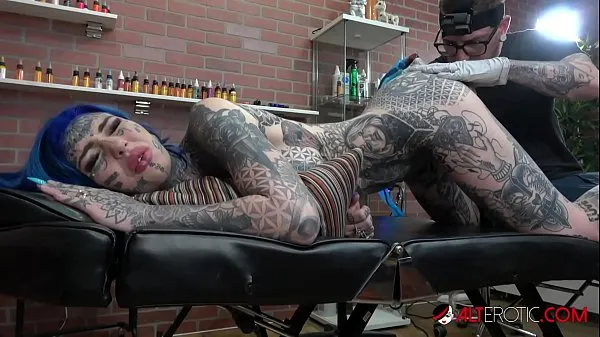 XXX Amber Luke gets a asshole tattoo and a good fucking omat videoni