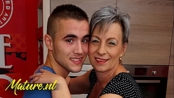 XXX Horny Stepson Always Knows How to Make His Step Mom Happy mijn video's