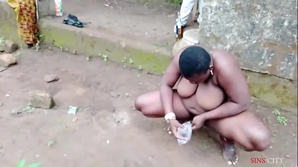XXX African Gift washed her pussy thoroughly before fucking the kings son outdoor मेरे वीडियो
