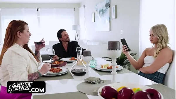 XXX Having Lunch in Family is Better Under Table Harley King - Tina Melt - Tommy Gunn mine videoer
