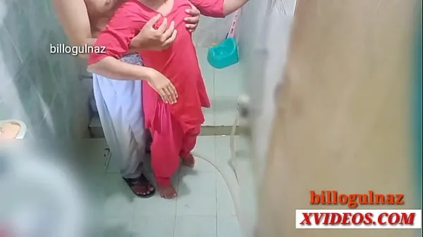 XXX Indian bathroom sex with girlfriend mijn video's