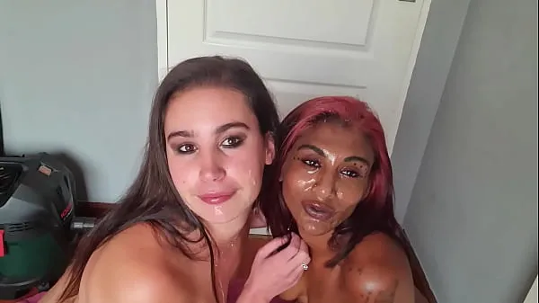 XXX Mixed race LESBIANS covering up each others faces with SALIVA as well as sharing sloppy tongue kisses مقاطع الفيديو الخاصة بي