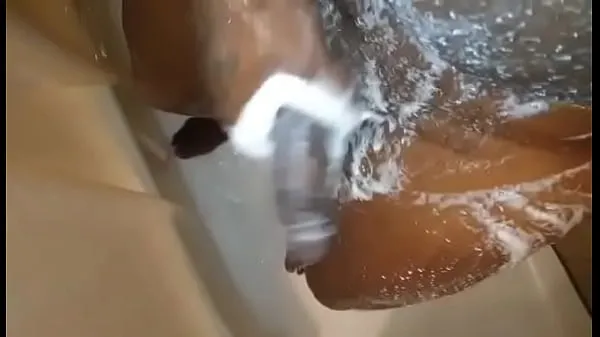 XXX multitasking in the shower omat videoni