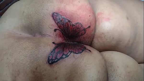 XXX MARY BUTTERFLY redoing her ass tattoo, husband ALEXANDRE as always filmed everything to show you guys to see and jerk off Video saya