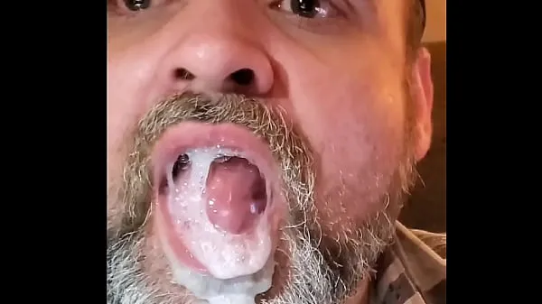 XXX Me Gargling a Mouthful of Cum मेरे वीडियो