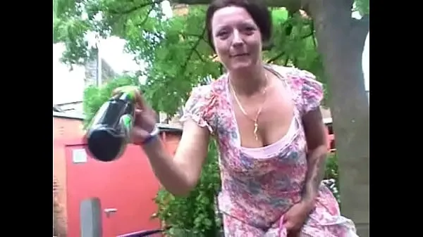 XXX Crazy Mature Flashers Fucking Herlself With A Beer Bottle In Public omat videoni