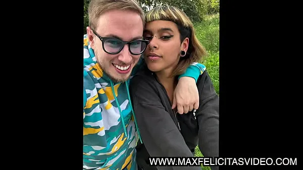 XXX SEX IN CAR WITH MAX FELICITAS AND THE ITALIAN GIRL MOON COMELALUNA OUTDOOR IN A PARK LOT OF CUMSHOT mijn video's