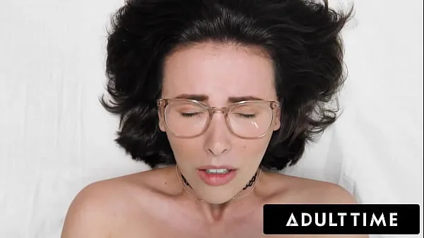 XXX ADULT TIME - How Women Orgasm With Casey Calvert omat videoni