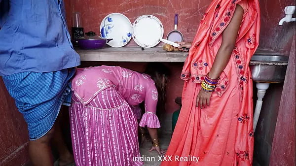 XXX Belle-famille indienne dans la cuisine XXX en hindimes vidéos