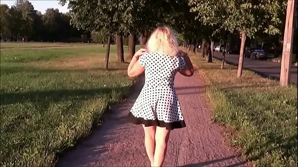 XXX Straßen-Upskirt -MILFmeine Videos