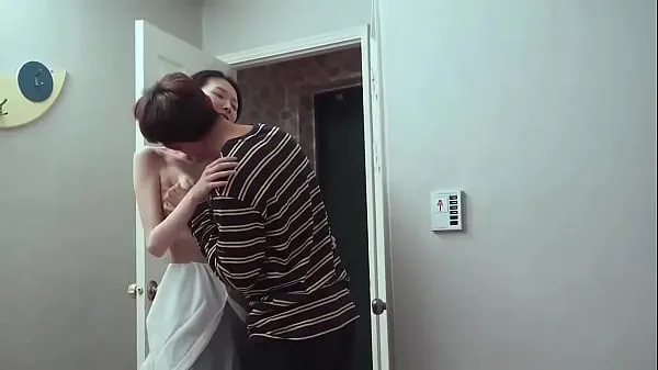 XXX 中国继母与继子在床上进行秘密性行为 내 동영상