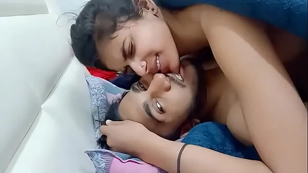 XXX Desi Indian cute girl sex and kissing in morning when alone at home moje filmy