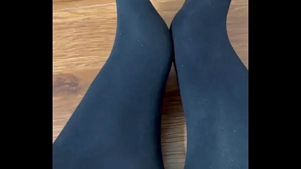 XXX Flaunting and rubbing together my black nylon feet mijn video's